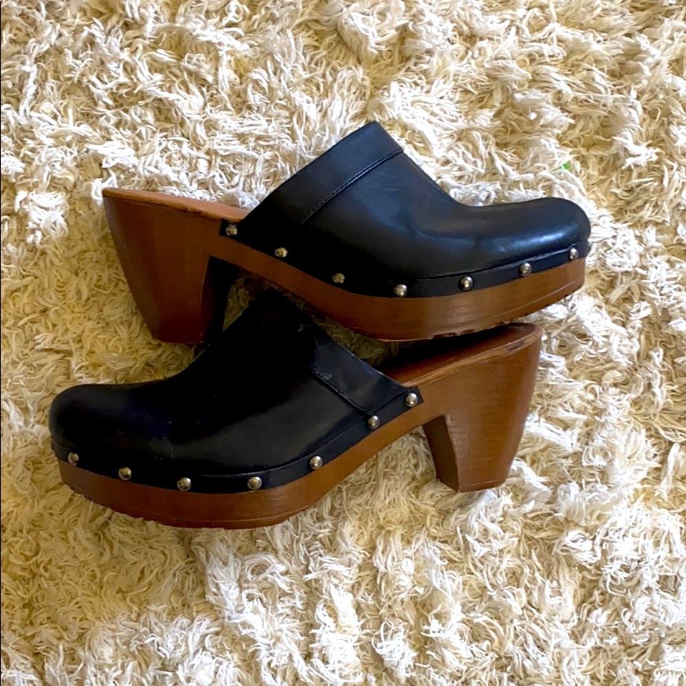 Clogs